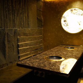 広々としたスペースでゆったりと自慢の会席を満喫