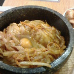 李朝園 - 石焼ホルモン丼