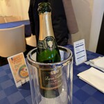 レストラン アンシェーヌ藍 - タイのおいしさに、スークリングワインを追加