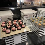 鶴雅ビュッフェダイニング札幌 - 