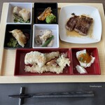 鶴雅ビュッフェダイニング札幌 - 