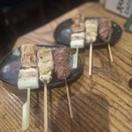 興 - 串焼き6本
      ～後半3本～
      ・砂肝（塩）
      ・むね肉のわさび乗せ（塩）
      ・ねぎま（塩）