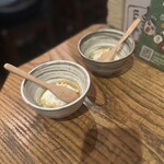 興 - お通し ・温泉卵～枝豆と天かす添え～