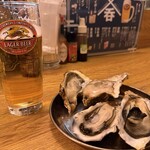 5坪 - 生牡蠣　焼き牡蠣　ビール