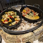 ブッフェ・ダイニング オーシャンテラス(ヨコハマ グランド インターコンチネンタル ホテル) - 本日の鮮魚のオーブン焼き 瀬戸内産ネーブルオレンジのマルテーズソース