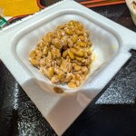 駅前 花屋 - 納豆も付いてきます