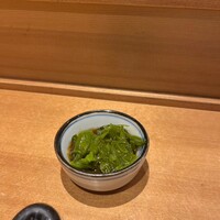 まんてん鮨 日比谷オクロジ店 - めかぶ
