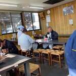 マルトクラーメン - 平日12時前の店内