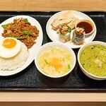 ダリマ - ダリマスペシャルセットのメイン料理