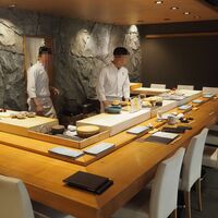 鮨 しゅんぺい - 店内（カウンター席）