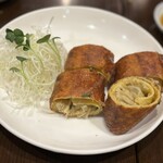 岩亭 - 春巻き　本当は6切れ入り