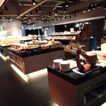 海鮮ブッフェダイニング 銀座八芳 - ビュッフェコーナー