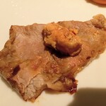 海鮮ブッフェダイニング 銀座八芳 - 黒毛和牛の中のフォアグラ