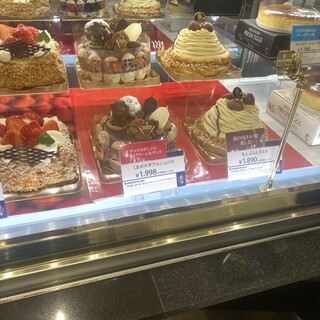 ケーニヒス クローネ_1