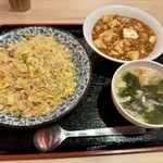 台湾酒場 台北餃子館 - 五目チャーハン麻婆豆腐セット(S)