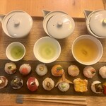 手鞠鮨と日本茶 宗田 - 3種類のお茶と飲み比べと手毬ずし14個