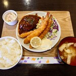 TAKU - ●ハンバーグと本気のエビフライ定食　1,500円

を注文してみた