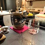 日本焼肉はせ川 別亭 - 赤ワイン２