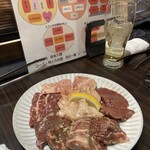 赤坂大関 別館 マル忠 - 1皿目(塩ダレ)