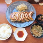 1to1 DISHES. - 肉餃子(５個) 450円＋ごはんセット 300円