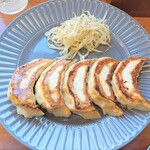 1to1 DISHES. - 大きめサイズ
      焼き目がパリッとしています