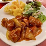 南海飯店 ハイハイ店 - 酢豚と海老天ぷら