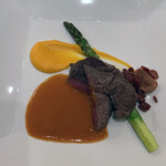 軽井沢ホテルブレストンコート - メイン料理 　牛肉のロースト ソースフォアグラ 彩り野菜と共に