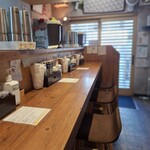 麺処 天川 - 店内はカウンター9席です。