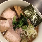 人力俥 - ちゅるもちの手揉みちぢれ麺が旨い！