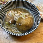 もつ焼き いとや - 煮タマゴとジャガイモ（それぞれ1つでの注文可能）