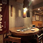 さかぶくろ - テーブル席　円卓