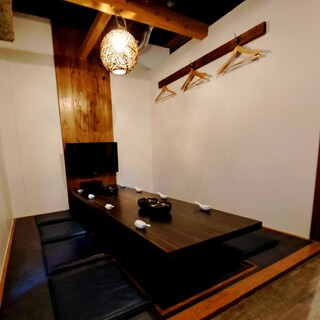 落ち着いた雰囲気の店内◆少人数から団体まで対応可能