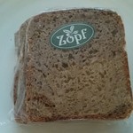 バックシュトゥーベ ツオップ - フォルコンブロート