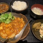 鉄板中華 仁 - エビチリ定食➕ミニ麻婆豆腐