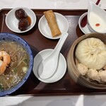 551蓬莱  関西空港店 - 