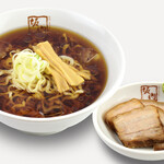 喜多方ラーメン 坂内 - 料理写真:和風冷やしラーメン。かつおだしの冷たいスープが人気です