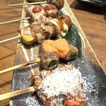 炉端とホルモンと串焼きとおでん とっとっと - 