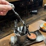 炉端とホルモンと串焼きとおでん とっとっと - 