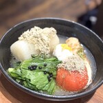 炉端とホルモンと串焼きとおでん とっとっと - 