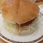コメダ珈琲店 - ちょっと断面を撮っていませんでしたが、熱々で、トロッとしていて、食べ応えがあって、めっちゃ頬ばりました。