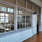 梅欅庵 - ５年２組。机も椅子も、ちっちゃい。