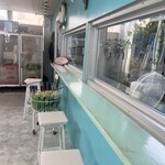 DOLPHIN'S BEER GARDEN - 