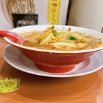 彩華ラーメン - サイカラーメン小　880円(税込)  ※なかなかのボリュームです