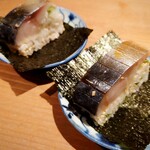 呑小路 やま岸 - 鯖寿司３巻