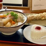 さか枝うどん - おにぎりは完汁のお供にて