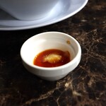 自家製麺 ら～めん かり屋 - にんにくラー油