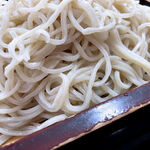 こはら - 白い細めのお蕎麦。。。