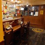 メディスンマン - 木目調の店内には、可愛いインテリア✨