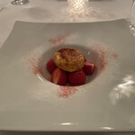 ホテル長楽館 - 苺のサバイヨン仕立て