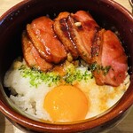 仙台牛たん 麦とろ 三代目文治 - 合鴨炙り壺飯。